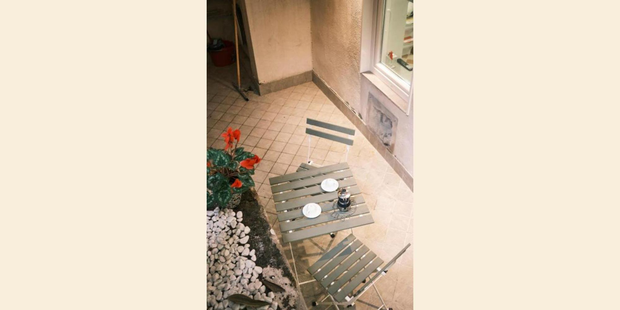 Nespolino, Piccola Casetta In Centro Storico Al Piano Terra Con Piccolo Spazio Esterno Privato Napoli Bagian luar foto